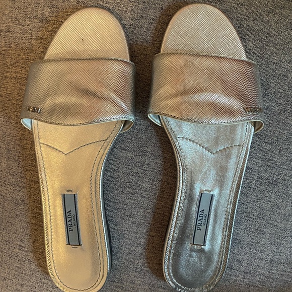 PRADA SLIDES - Picture 2 of 7